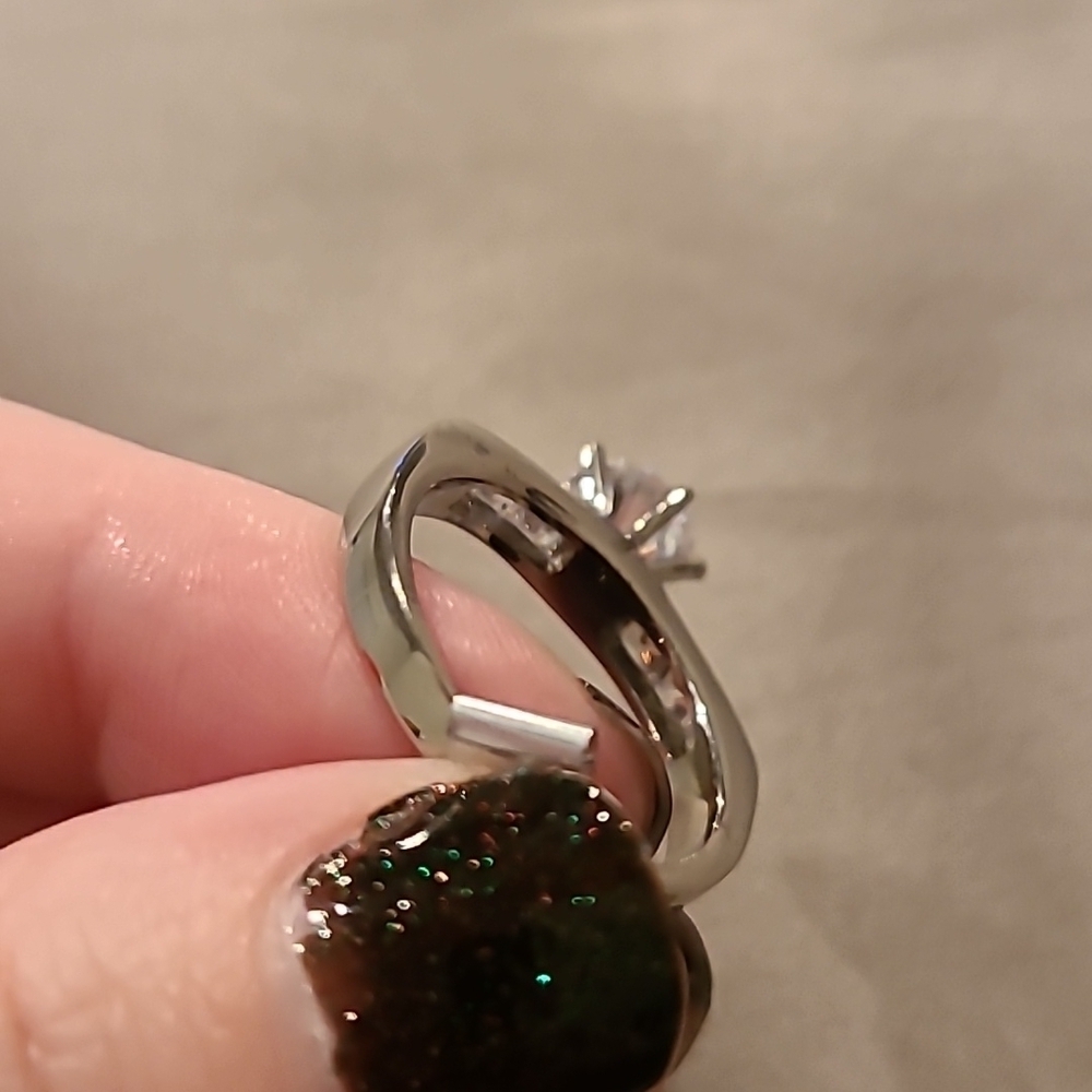 Cubic zirconia stainless steel flat rounded top band ring - Picture 9 of 9